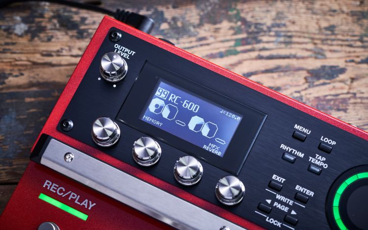 looper-boucleur-boss-modele-rc-600-6-track-pedal-r_0004.jpg