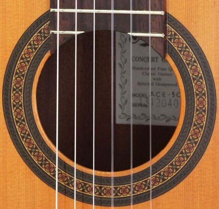 guitare-classique-aria-modele-ac-25sp-_0003.jpg