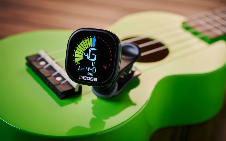 boss-clip-on-tuner-tu-05-aufladbar-noir-accessoire_0005.jpg
