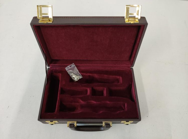 koffer-c-klarinette-buffet-crampon-e11-schwarz-_0001.jpg