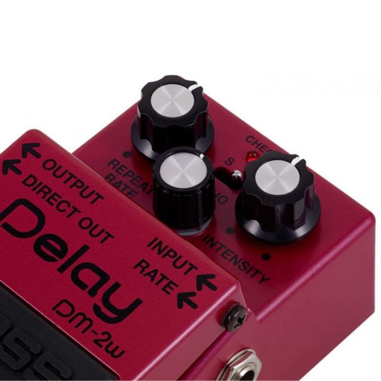 effektpedal-boss-modell-dm-2w-delay-waza-craft-rot_0004.jpg