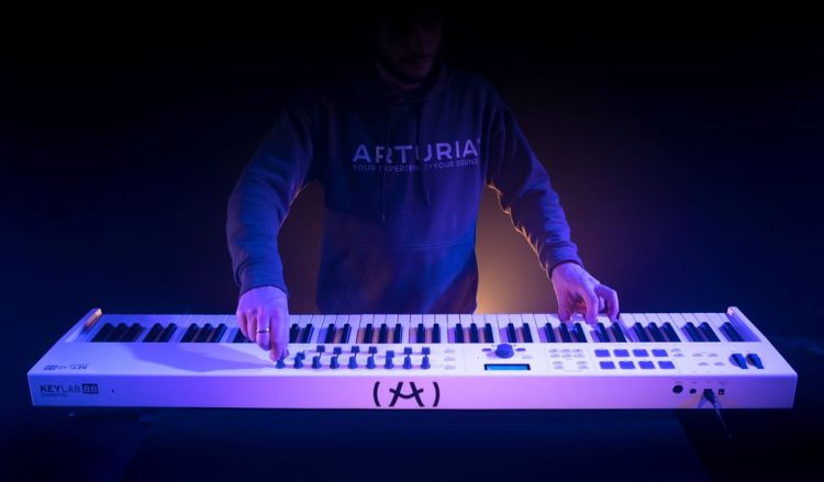 contr_leur-de-clavier-usb-midi-arturia-modele-keyl_0002.jpg