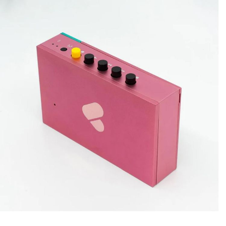 cassette-player-we-are-rewind-modell-edith-pink--g_0003.jpg