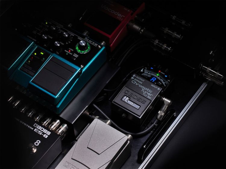 boss-tu-3w-chromatic-tuner-waza-craft-schwarz-zube_0006.jpg