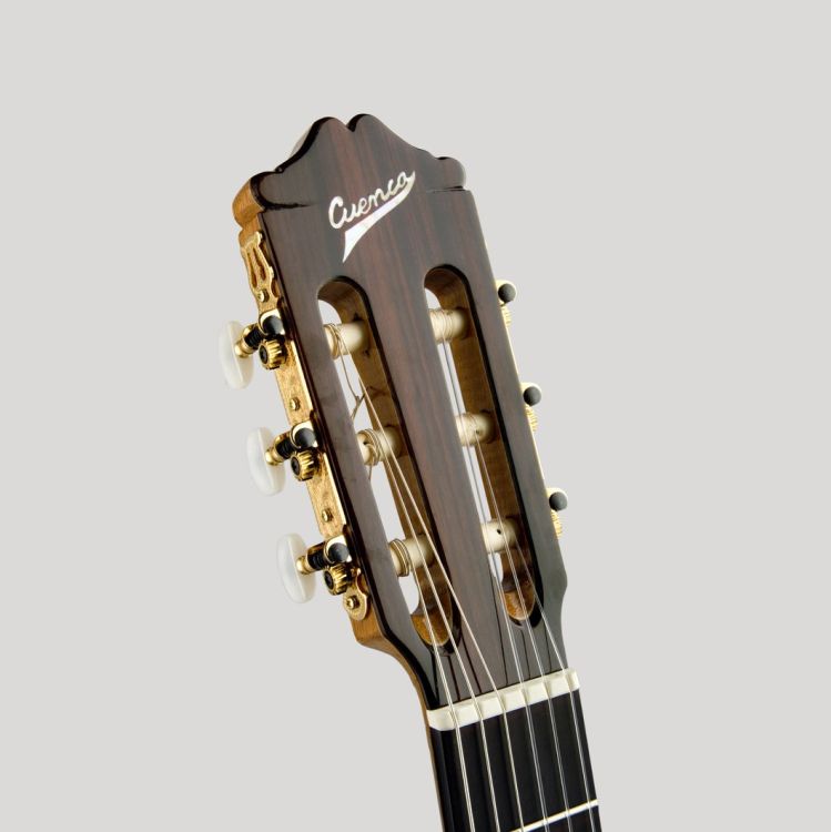 guitare-classique-cuenca-modele-50rc-e8-cut-pu-_0002.jpg