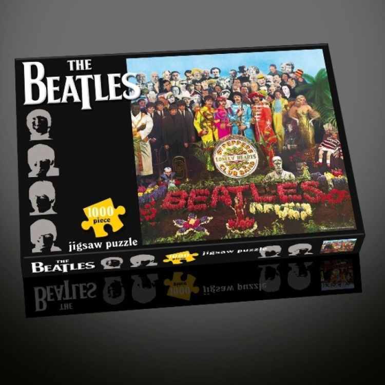 the-beatles-sgt-pepper-puzzle-1000-music-sales-_0001.jpg