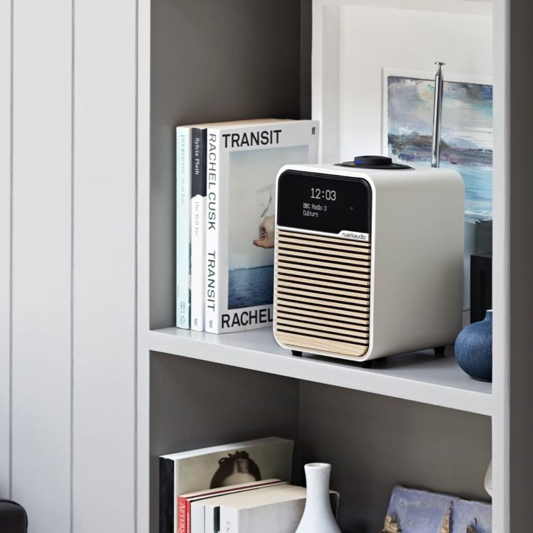 radio-ruark-audio-modele-r1-deluxe-bluetooth-radio_0003.jpg