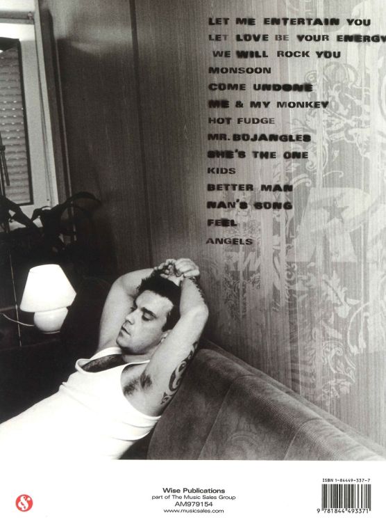robbie-williams-live-at-knebworth-ges-pno-_0002.jpg