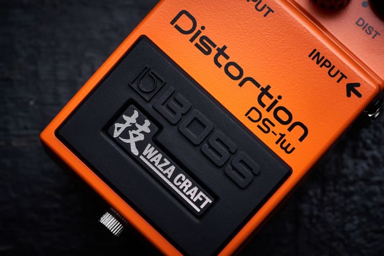 effektpedal-boss-modell-ds-1w-waza-craft-distortio_0007.jpg