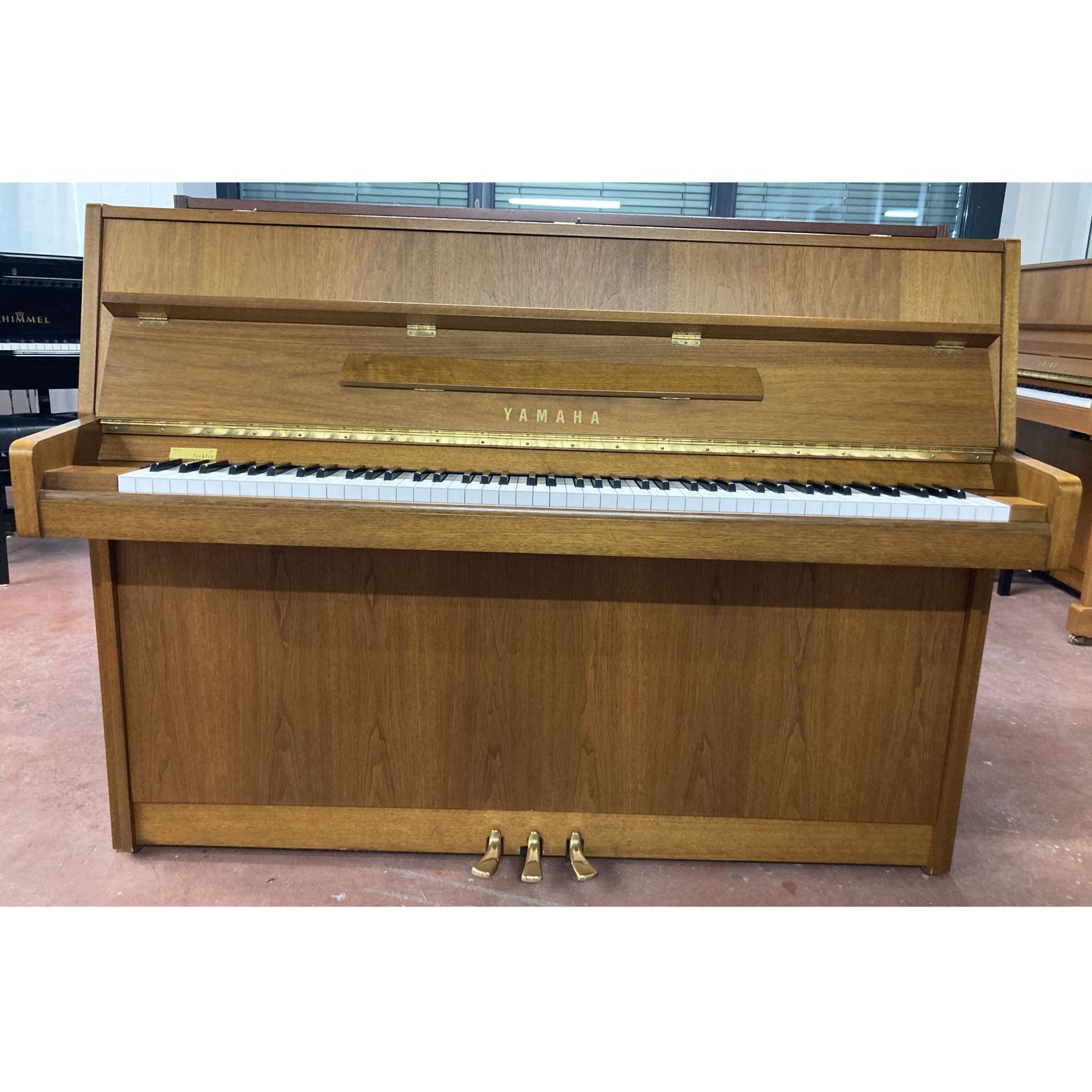 Yamaha M110, Occasion-0001.jpg