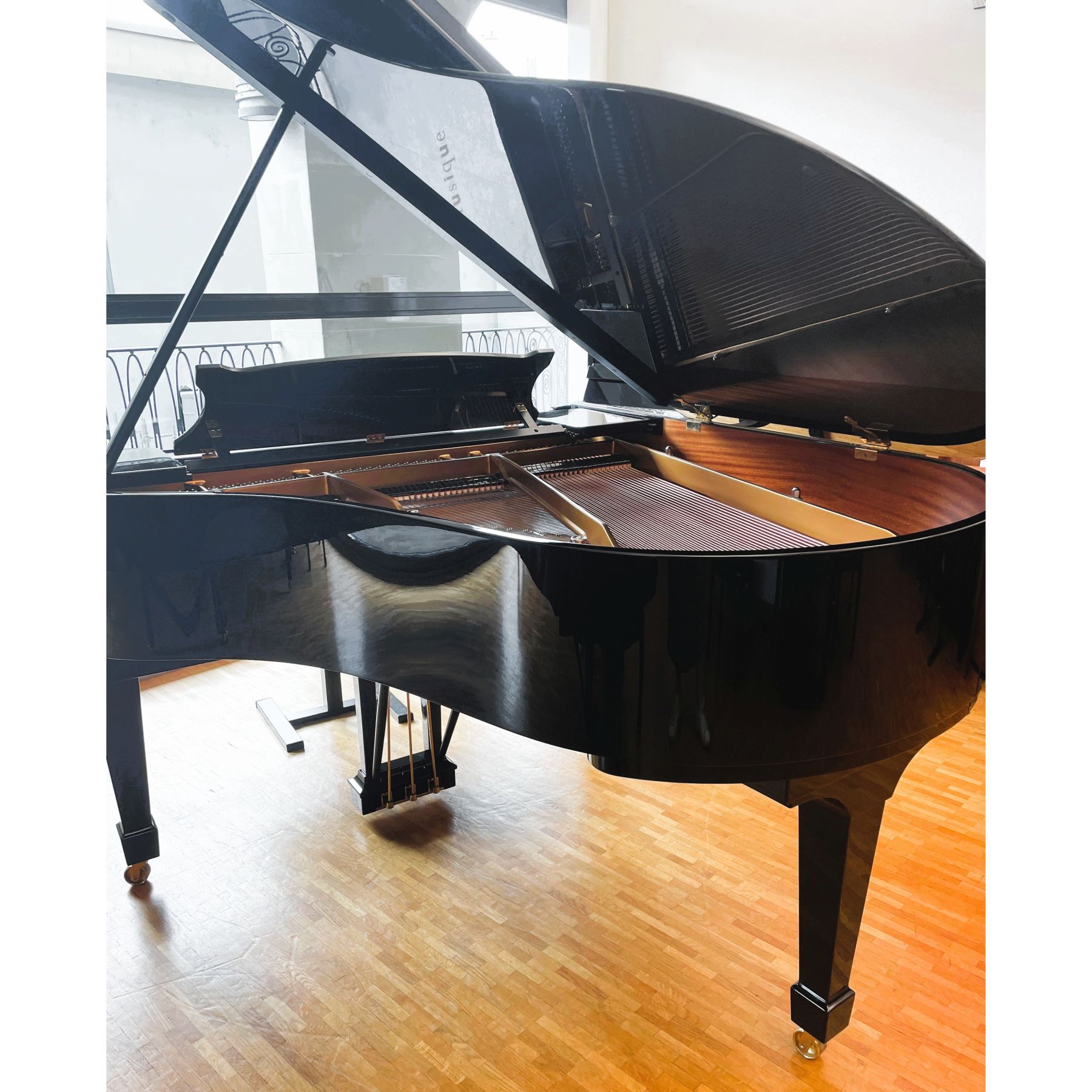 Piano à queue-0001.jpg