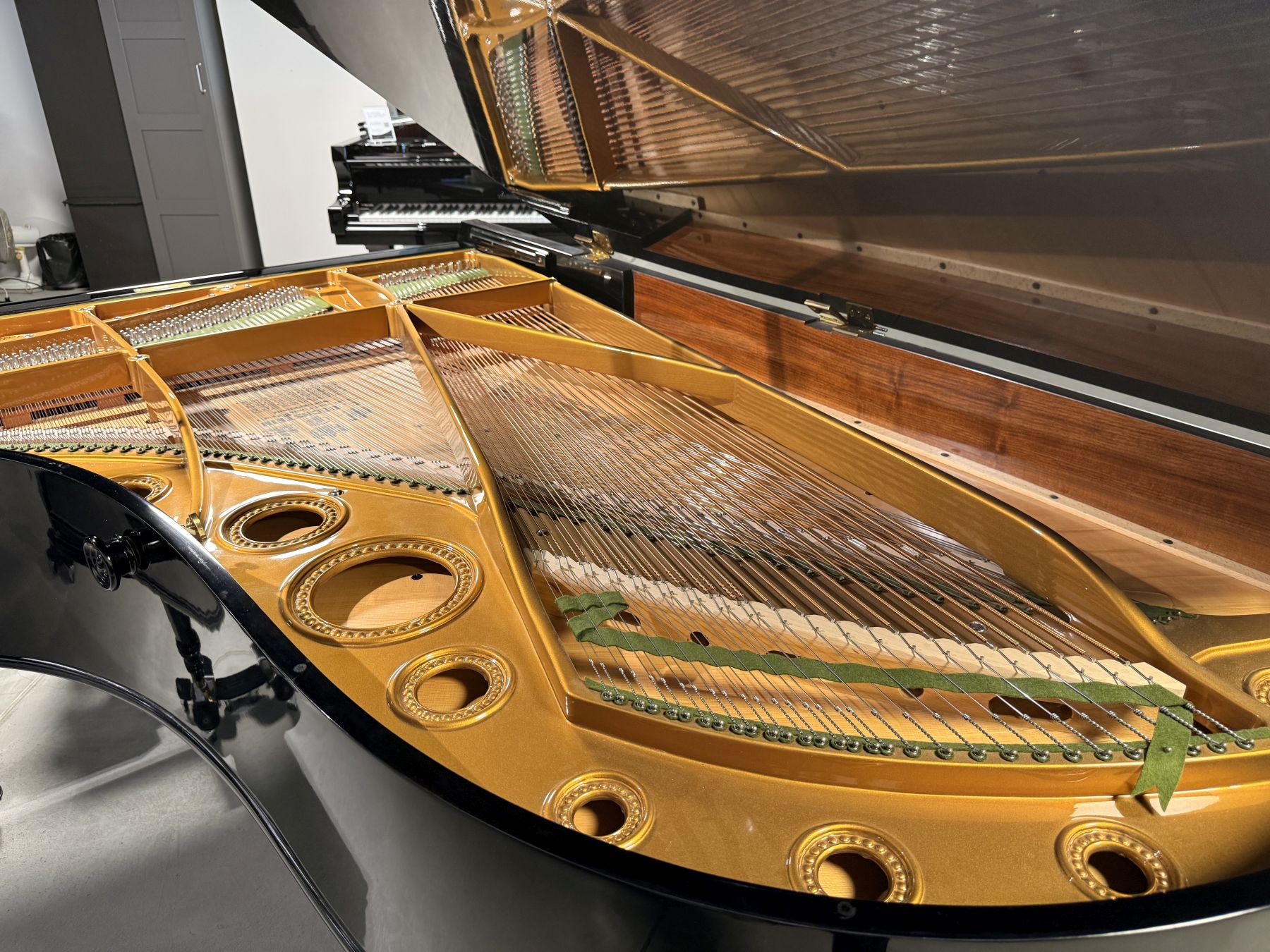 C. Bechstein C-220 Konzertflügel-0003.jpg